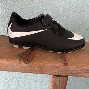 Nike soccer cleats size 12 used one season